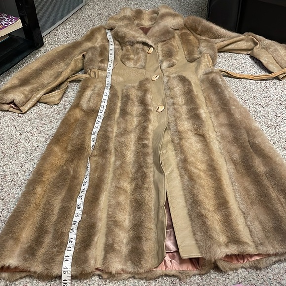 Vintage 70s faux fur vegan leather long belted coat - Picture 7 of 12